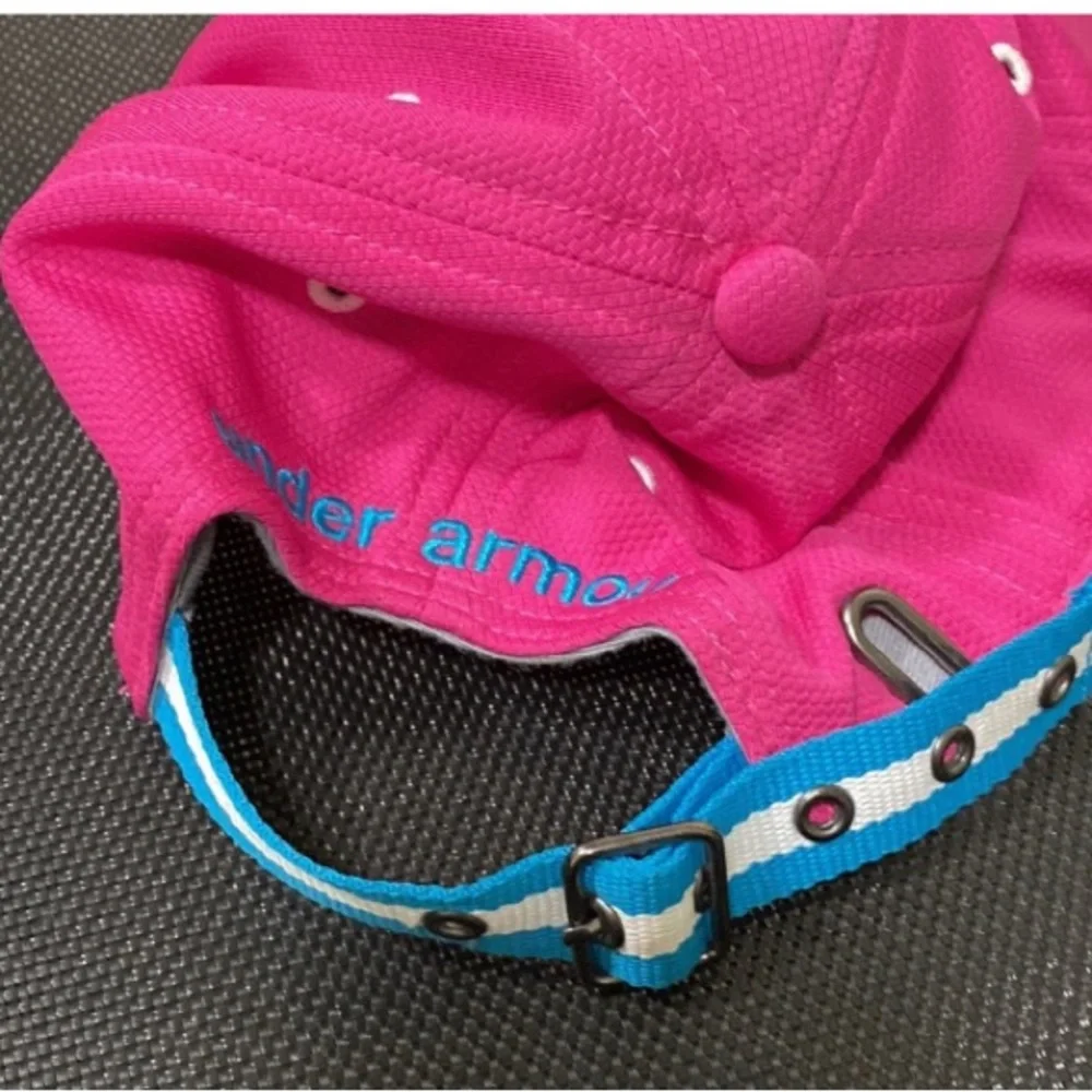 OS adjustable Women’s Under Armour hat - Picture 5 of 5